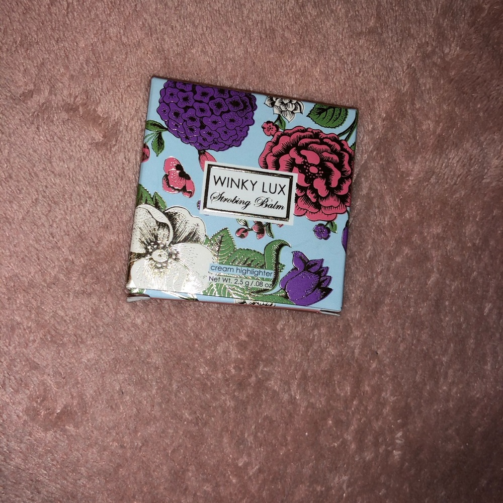 Winky lux cream highlighter. Brand new never used